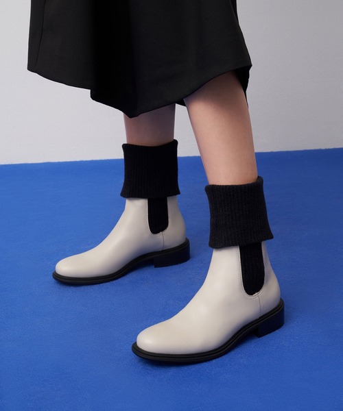 CHARLES & KEITH(チャールズ & キース)の「ニーハイ ニットソックスブーツ / Knee-High Knitted Sock Boots(ブーツ・レディース・ブラック/マルチ・22.5cm/23cm/23.5cm/24.5cm/25cm/25.5cm)」の16枚目の写真
