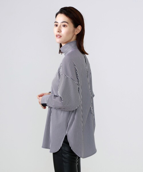 CAST:（キャストコロン）の「ストライプバックボタンシャツ（シャツ/ブラウス・レディース・ネイビー・M）」の13枚目の写真