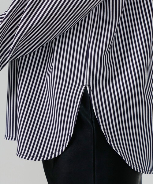 CAST:（キャストコロン）の「ストライプバックボタンシャツ（シャツ/ブラウス・レディース・ネイビー・M）」の11枚目の写真