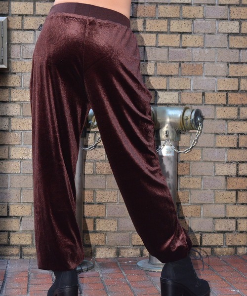 babyShoop（ベイビーシュープ）の「ベロア刺繍ロゴロングパンツ（その他パンツ・レディース・ベージュ/パープル/ブラウン/ネイビー/ブラック・FREE）」の13枚目の写真