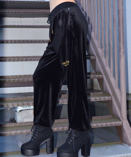 babyShoop（ベイビーシュープ）の「ベロア刺繍ロゴロングパンツ（その他パンツ・レディース・ベージュ/パープル/ブラウン/ネイビー/ブラック・FREE）」の11枚目の写真