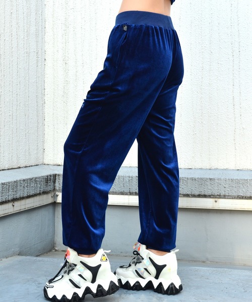 babyShoop（ベイビーシュープ）の「ベロア刺繍ロゴロングパンツ（その他パンツ・レディース・ベージュ/パープル/ブラウン/ネイビー/ブラック・FREE）」の15枚目の写真