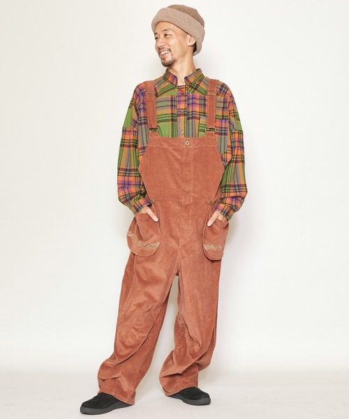 チャイハネ(チャイハネ)の「【チャイハネ】キリム柄刺繍コーデュロイMEN'Sサロペット(サロペット/オーバーオール・メンズ・パープル/ブラウン・FREE)」の1枚目の写真
