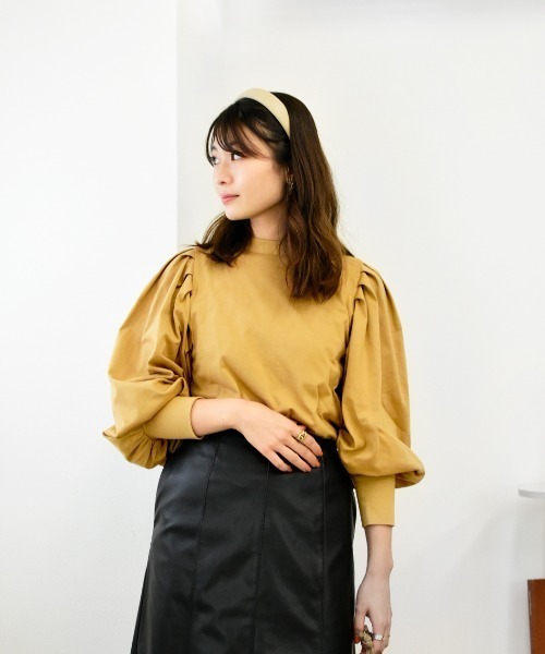 Brownie(ブラウニー)の「Brownie ボリュームスリーブBACKリボンプルオーバー(Tシャツ/カットソー・レディース・ダークブラウン/オリーブ/キャメル/グレイッシュベージュ・FREE)」の4枚目の写真