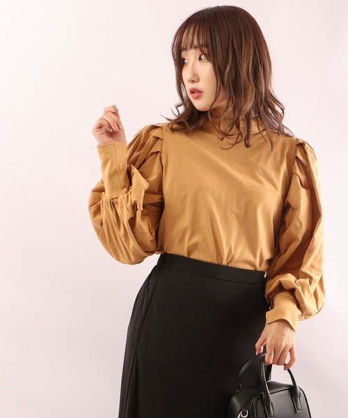 Brownie(ブラウニー)の「Brownie ボリュームスリーブBACKリボンプルオーバー(Tシャツ/カットソー・レディース・ダークブラウン/オリーブ/キャメル/グレイッシュベージュ・FREE)」の20枚目の写真