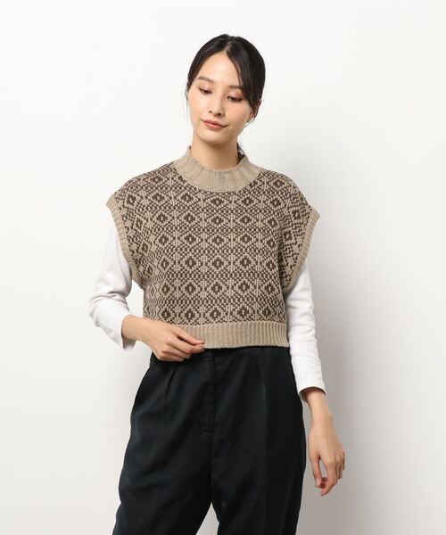 COLONY 2139（コロニートゥーワンスリーナイン）の「バルキージャガードニットハイネックベスト（ベスト・レディース・グリーン/ベージュ/ブラウン/ブラック・FREE）」の8枚目の写真