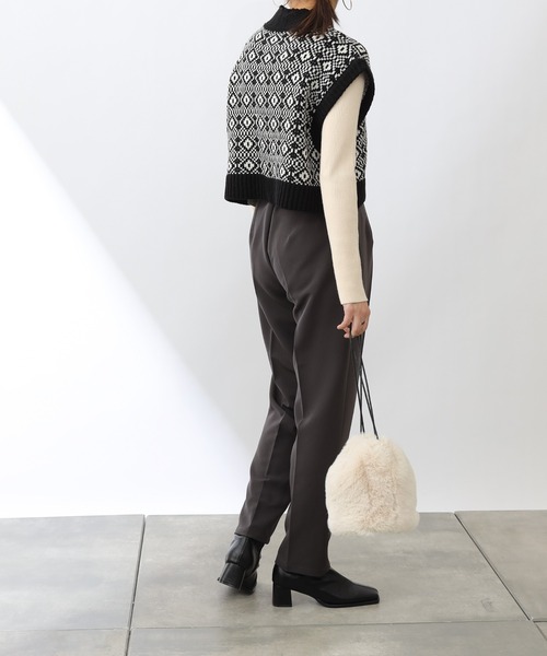 COLONY 2139（コロニートゥーワンスリーナイン）の「バルキージャガードニットハイネックベスト（ベスト・レディース・グリーン/ベージュ/ブラウン/ブラック・FREE）」の18枚目の写真