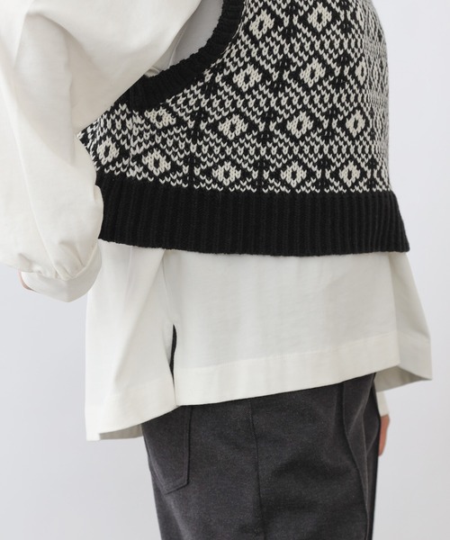 COLONY 2139（コロニートゥーワンスリーナイン）の「バルキージャガードニットハイネックベスト（ベスト・レディース・グリーン/ベージュ/ブラウン/ブラック・FREE）」の7枚目の写真