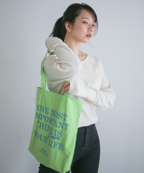 spoon store（スプーンストア）の「ロゴプリントカラフルトート（トートバッグ・レディース・オレンジ/グリーン・フリー）」の7枚目の写真