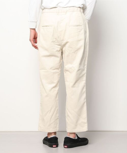 JOHN'S CLOSET(ジョンズクローゼット)の「【i】8Wコーデュロイワイドテーパードパンツ(その他パンツ・メンズ・キナリ/グレイッシュベージュ/ブラック/サックスブルー・MEDIUM/X-LARGE/LARGE)」の14枚目の写真