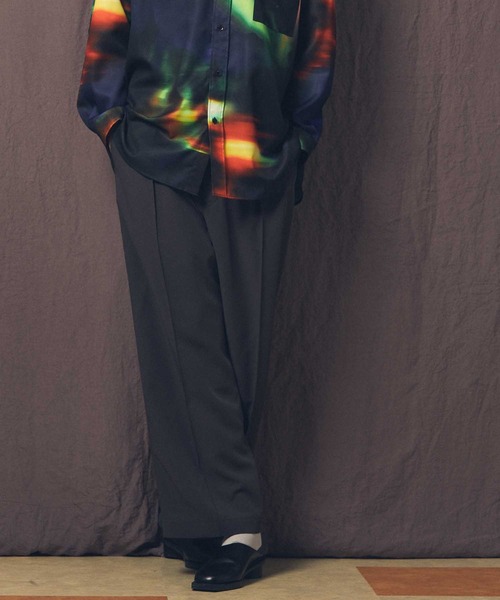 MAISON SPECIAL(メゾンスペシャル)の「《ユニセックスアイテム》シアーピンタックワイドパンツ 【MAISON SPECIAL/メゾンスペシャル】(その他パンツ・メンズ・ブルー/カーキ/チャコールグレー/ブラック・1/0)」の3枚目の写真