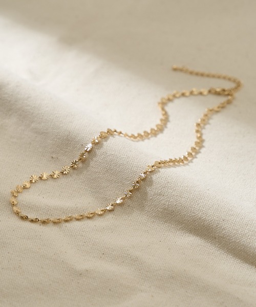 natural couture（ナチュラルクチュール）の「フラワーネックレス（ネックレス・レディース・シルバー/ゴールド・FREE）」の2枚目の写真