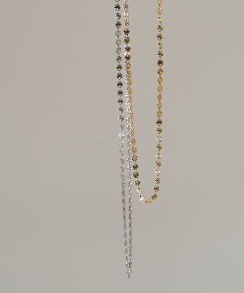 natural couture（ナチュラルクチュール）の「フラワーネックレス（ネックレス・レディース・シルバー/ゴールド・FREE）」の4枚目の写真