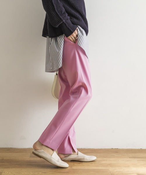 URBAN RESEARCH(アーバンリサーチ)の「ダブルクロステーパードパンツ(その他パンツ・レディース・ブラック/ピンク/グリーン・38/36/34)」の3枚目の写真