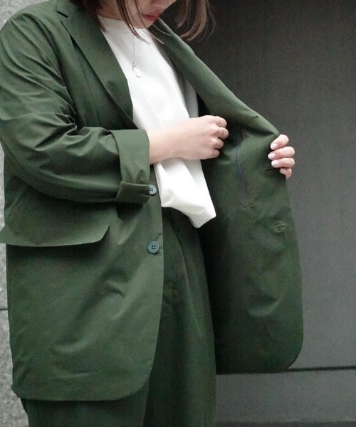 DESCENTE PAUSE（デサントポーズ）の「【デサントPAUSE】パッカブルジャケット / PACKABLE JACKET　軽量　撥水　日本製（テーラードジャケット・メンズ・モスグリーン/グレー/ライトグレー・SMALL/LARGE/X-LARGE/MEDIUM）」の5枚目の写真