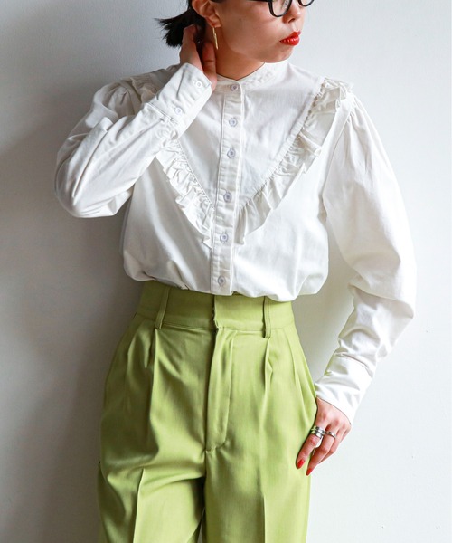 feepur（フェピュール）の「デニムフリルブラウス（シャツ/ブラウス・レディース・ブラック/ネイビー/グレー/オフホワイト・MEDIUM）」の2枚目の写真