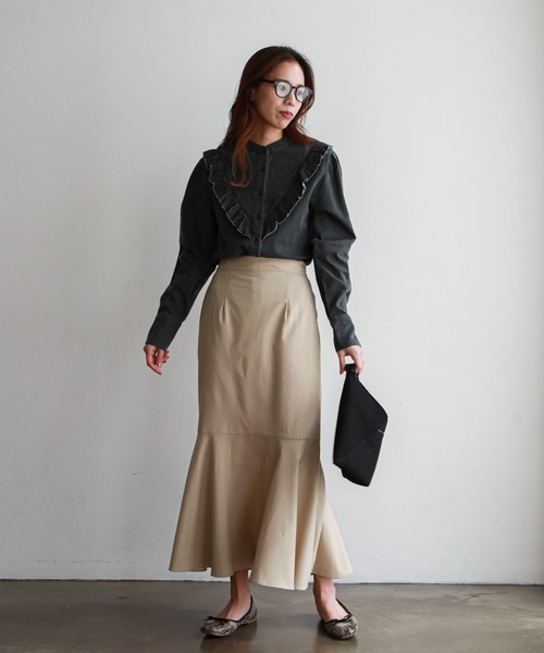 feepur（フェピュール）の「デニムフリルブラウス（シャツ/ブラウス・レディース・ブラック/ネイビー/グレー/オフホワイト・MEDIUM）」の14枚目の写真