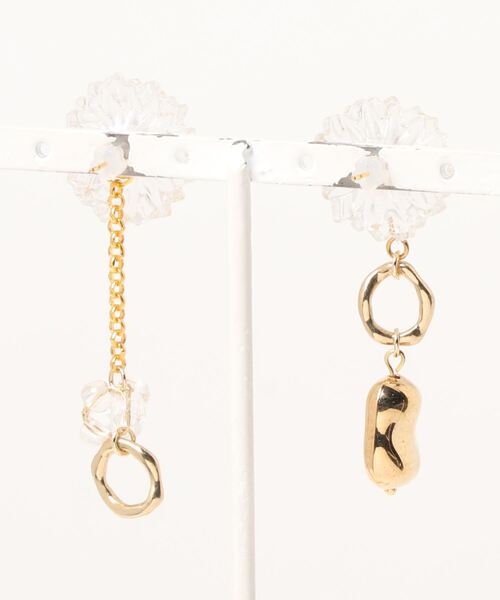 tone（トーン）の「【Merror】2way フラワーモチーフのアシメビーズピアス(MA)（ピアス（両耳用）・レディース・クリア・FREE）」の2枚目の写真