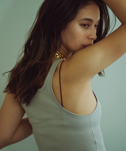 Whim Gazette（ウィムガゼット）の「【OVERNEATH】リブタンク（タンクトップ・レディース・グレイッシュベージュ/ブラウン/ホワイト・S/M）」の7枚目の写真