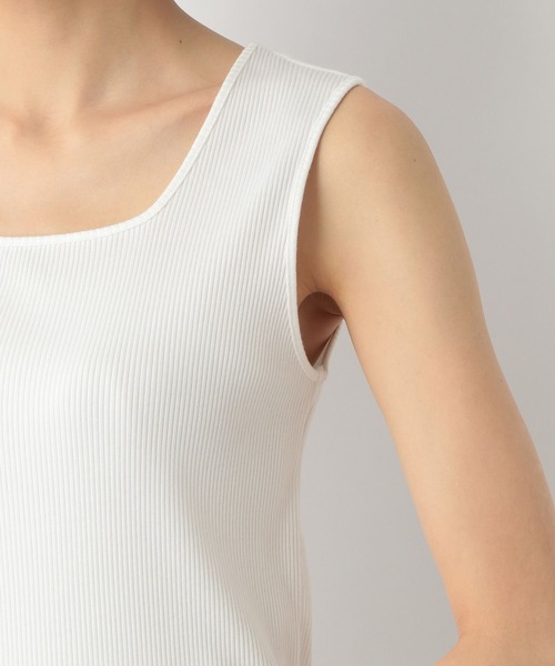 GLOBAL WORK（グローバルワーク）の「Beauteeスクエアタンク/259434（タンクトップ・レディース・ホワイト/ブラック/オフホワイト/キャメル/カーキ/オレンジ/グリーン系その他3・MEDIUM/LARGE）」の20枚目の写真