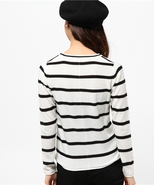 AZUL by moussy（アズールバイマウジー）の「ファイン綿タッチACクルーネック長袖PO（ニット/セーター・レディース・ホワイト系その他/ダークネイビー/ライム/ネイビー・MEDIUM/LARGE/SMALL）」の7枚目の写真