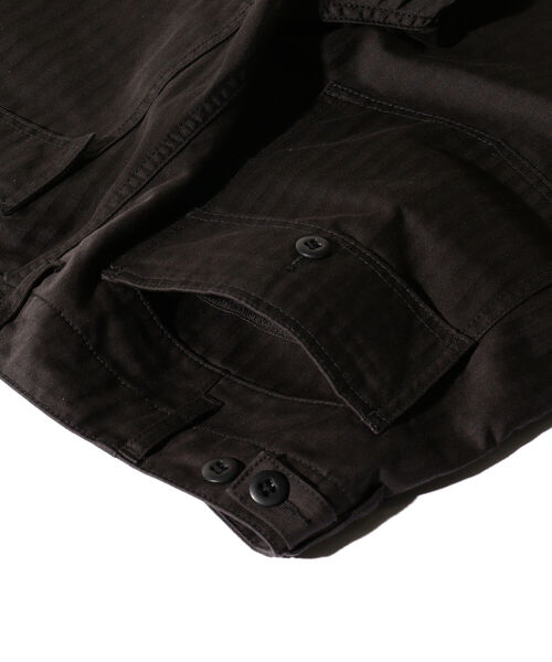 BEAMS PLUS（ビームスプラス）の「BEAMS PLUS / ヘリンボーン ミリタリー ユーティリティ ショーツ（その他パンツ・メンズ・チャコールグレー/オリーブ・S/M/XL/L）」の15枚目の写真