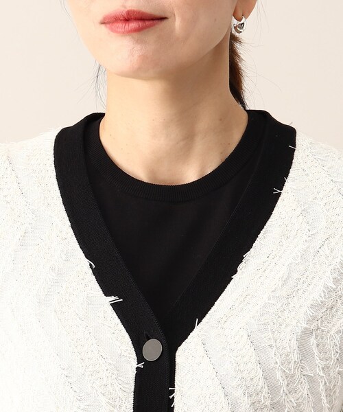 UNTITLED（アンタイトル）の「◆コットンリネン Vネックカーディガン（カーディガン/ボレロ・レディース・ネイビー系6/アイボリー系4・00/48/04/44/02）」の8枚目の写真