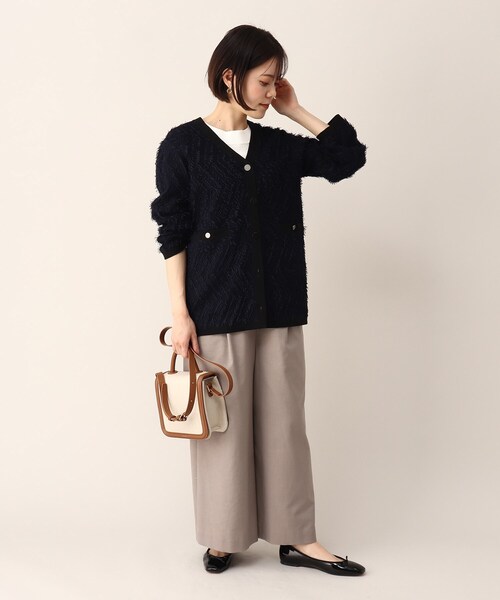 UNTITLED（アンタイトル）の「◆コットンリネン Vネックカーディガン（カーディガン/ボレロ・レディース・ネイビー系6/アイボリー系4・00/48/04/44/02）」の16枚目の写真