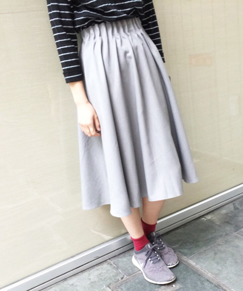 Kastane（カスタネ）の「【Kastane】ミモレWタックスカート（スカート・レディース・ベージュ/グレー/カーキ・FREE）」の4枚目の写真