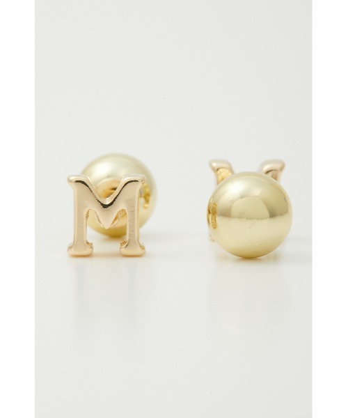 AZUL by moussy(アズールバイマウジー)の「PETIT INITIAL EARRINGS/プチイニシャルピアス(ピアス(両耳用)・レディース・その他3/その他2/マルチ・FREE)」の6枚目の写真