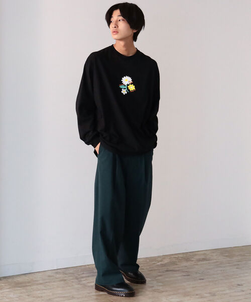BeAMS DOT(ビームスドット)の「【WEB限定】BeAMS DOT / フラワー プリント カットソー(Tシャツ/カットソー・メンズ・ホワイト/ブラック・MEDIUM/LARGE)」の21枚目の写真