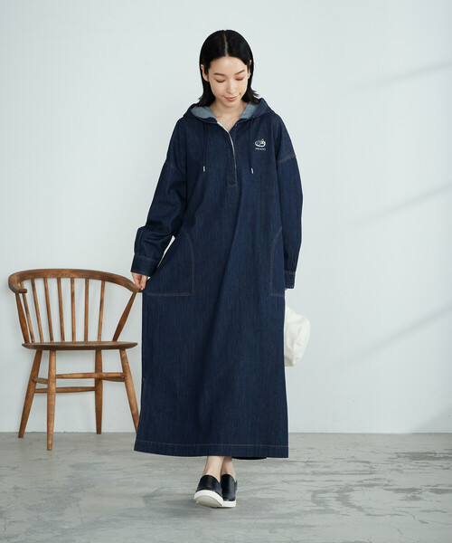 ONIGIRI（オニギリ）の「デニム　ビッグパーカワンピース（ワンピース・レディース・ネイビー/チャコール・FREE）」の6枚目の写真
