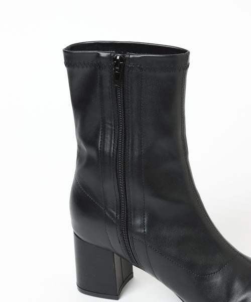 mysty woman（ミスティウーマン）の「レディライクショートブーツ 350713（ブーツ・レディース・ブラック/ブラウン/アイボリー・MEDIUM/LARGE）」の18枚目の写真