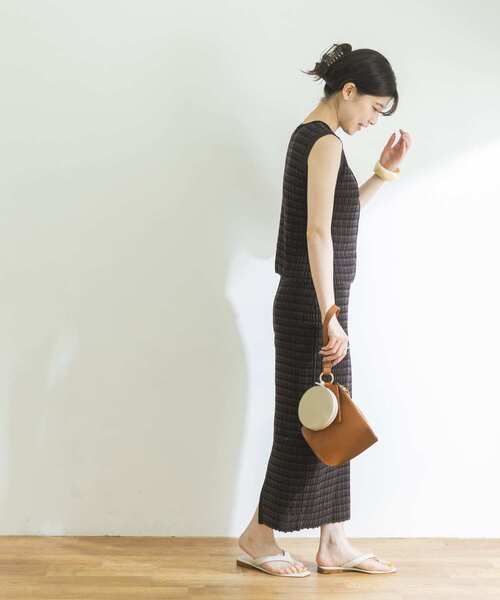 URBAN RESEARCH(アーバンリサーチ)の「ジオメトリック2WAYニット(ニット/セーター・レディース・ブラック系その他/ブルー系その他・FREE)」の9枚目の写真