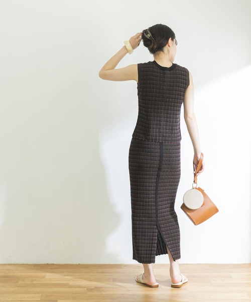 URBAN RESEARCH(アーバンリサーチ)の「ジオメトリック2WAYニット(ニット/セーター・レディース・ブラック系その他/ブルー系その他・FREE)」の10枚目の写真