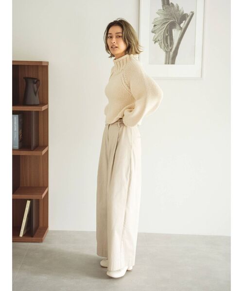 Ungrid(アングリッド)の「ローゲージハイネックショートニット(ニット/セーター・レディース・チャコールグレー/アイボリー/グリーン系その他・FREE)」の20枚目の写真