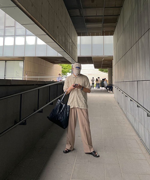 ASCLO(エジュクロ)の「ASCLO Pleddy Nibus Two Tuck Side Banding Slacks(スラックス・メンズ・ブラック/ベージュ/カーキ/グリーン・SMALL/MEDIUM/LARGE/X-SMALL)」の11枚目の写真