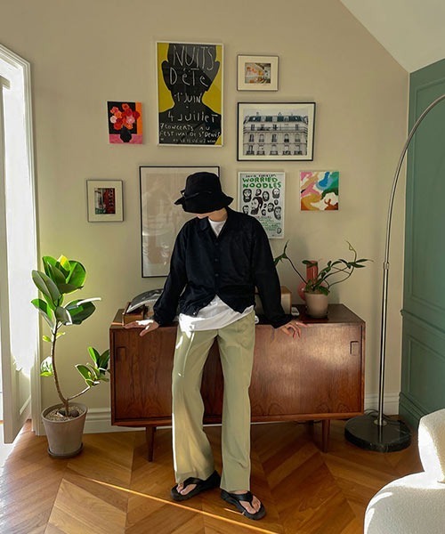 ASCLO(エジュクロ)の「ASCLO Pleddy Nibus Two Tuck Side Banding Slacks(スラックス・メンズ・ブラック/ベージュ/カーキ/グリーン・SMALL/MEDIUM/LARGE/X-SMALL)」の6枚目の写真