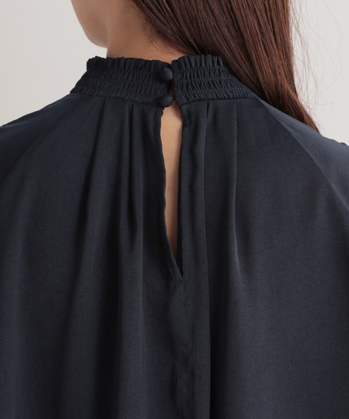 Andemiu（アンデミュウ）の「カタボタンスタンドブラウス162225（シャツ/ブラウス・レディース・ネイビー/カーキ/ピンク・FREE）」の4枚目の写真