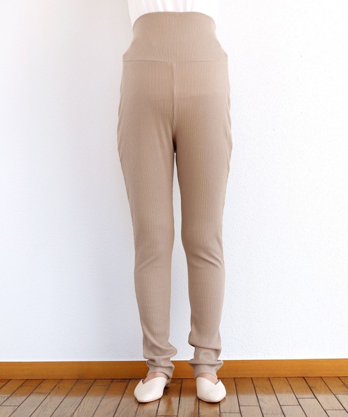 andme（アンドミー）の「【マタニティ】セルフカットリブレギンスパンツ（マタニティウェア/グッズ・レディース・ブラック/パープル/ネイビー/ライトグリーン/ライトブラウン/ブラウン系その他/ケリーグリーン/スミクロ/グレイッシュベージュ・M/L）」の15枚目の写真