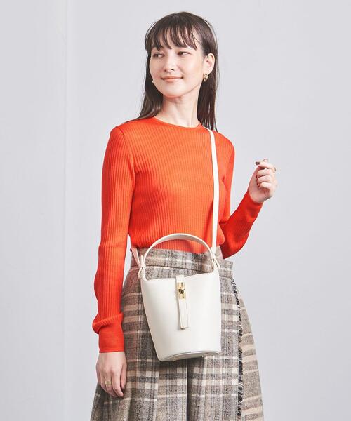 UNITED ARROWS（ユナイテッドアローズ）の「W/SI/CA リブ クルーネック ニット（ニット/セーター・レディース・ブラック/ベージュ/グレー/レッド/オフホワイト・FREE）」の5枚目の写真