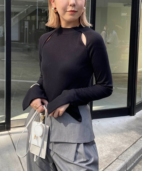 CAPRICIEUX LE'MAGE（カプリシューレマージュ）の「カットアウトリブTシャツ（Tシャツ/カットソー・レディース・アイボリー/ブラック/ブラウン・FREE）」の12枚目の写真