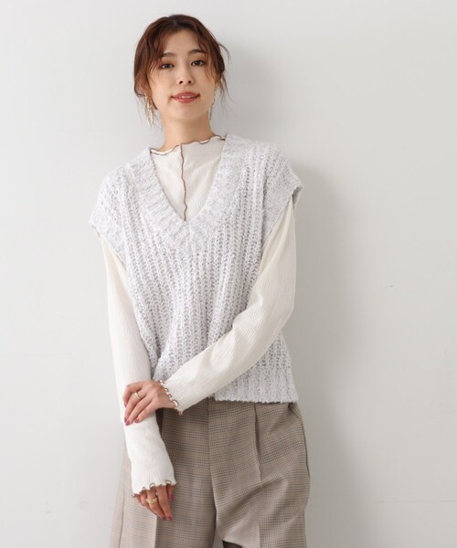 Cutie Blonde（キューティーブロンド）の「◆Vネック ふわふわMIXニットベスト（ベスト・レディース・ブラック/グレー・00）」の4枚目の写真