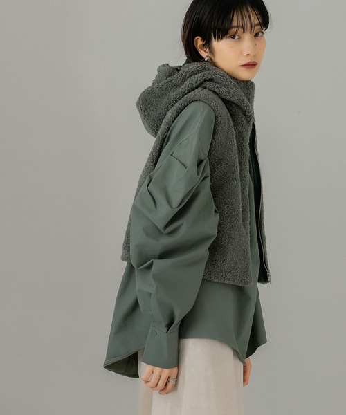 KBF(ケイビーエフ)の「エクストラスリーブブラウス(シャツ/ブラウス・レディース・オフホワイト/ブラック/グレー系その他・ONE)」の1枚目の写真