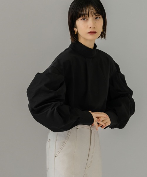 KBF(ケイビーエフ)の「エクストラスリーブブラウス(シャツ/ブラウス・レディース・オフホワイト/ブラック/グレー系その他・ONE)」の10枚目の写真