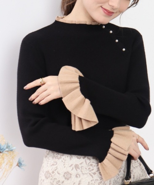 couture brooch(クチュールブローチ)の「◆【プチプラ!コーデに華を添える1枚】フリルリブニット(ニット/セーター・レディース・オフホワイト/ブラック/ライトグレー/ライトグリーン・38/34/42)」の1枚目の写真