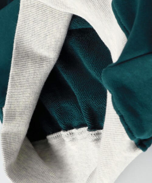 BRANSHES（ブランシェス）の「カレッジロゴ裏毛トレーナー（スウェット・キッズ・グリーン/ブラウン・110/100/130/120/150/140）」の14枚目の写真