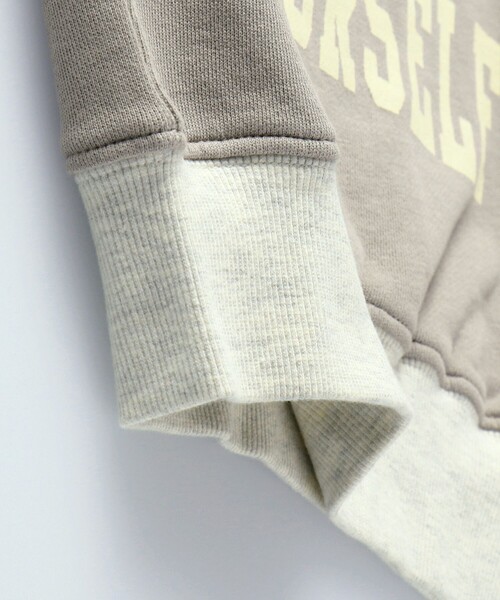 BRANSHES（ブランシェス）の「カレッジロゴ裏毛トレーナー（スウェット・キッズ・グリーン/ブラウン・110/100/130/120/150/140）」の20枚目の写真