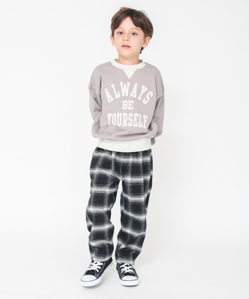 BRANSHES（ブランシェス）の「カレッジロゴ裏毛トレーナー（スウェット・キッズ・グリーン/ブラウン・110/100/130/120/150/140）」の4枚目の写真