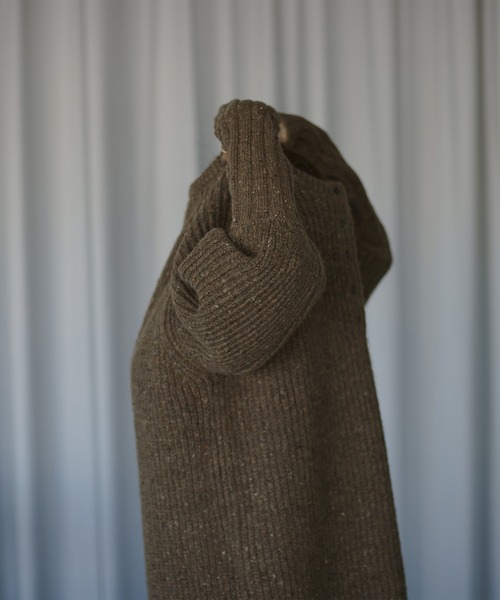 Ezick(エジック)の「Mix nep ヘンリーニットワンピース(ワンピース・レディース・グレー/ブラウン・FREE)」の4枚目の写真